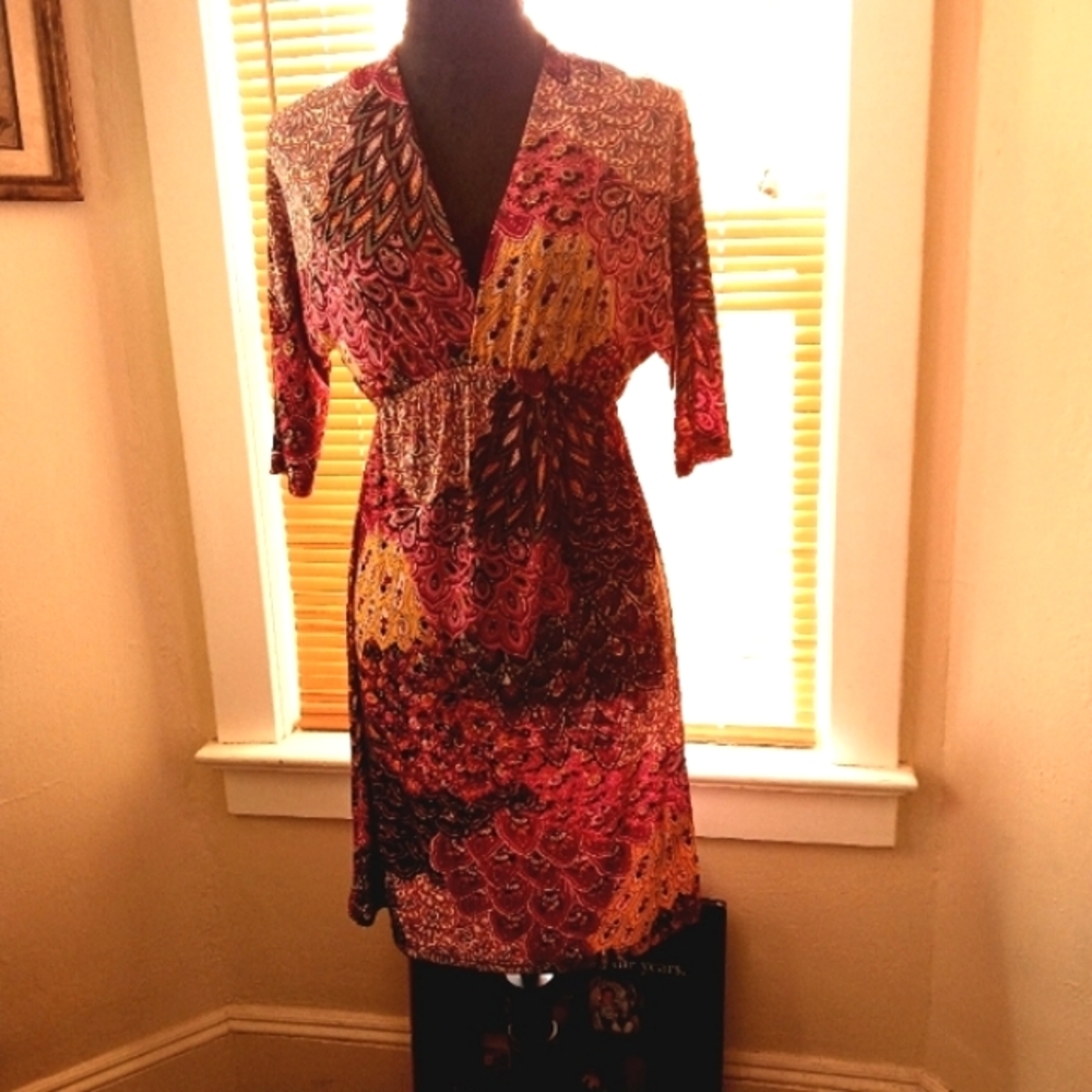 Beautiful dress manufactured by 5th & Love